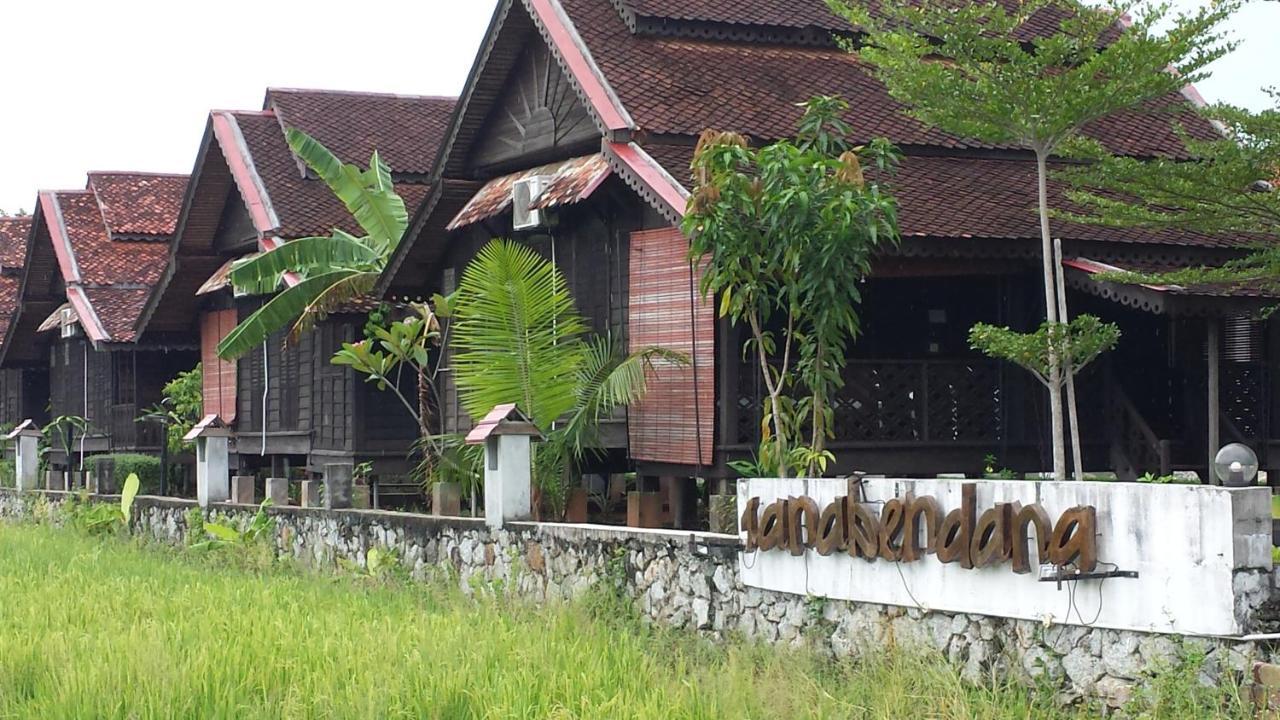 Tanabendang Banglos Pantai Cenang  Exterior photo