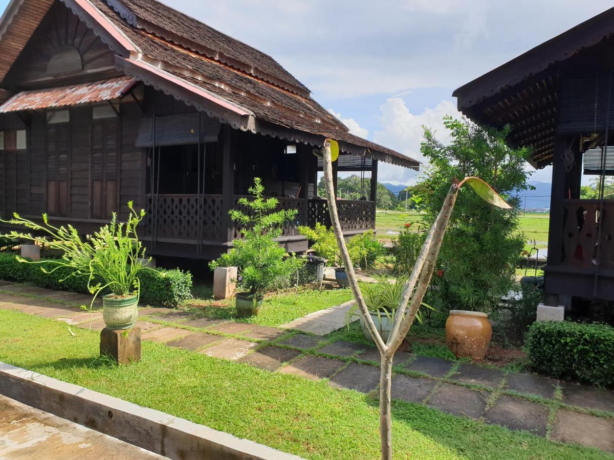 Tanabendang Banglos Pantai Cenang  Exterior photo