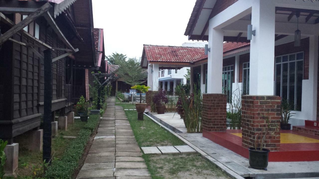 Tanabendang Banglos Pantai Cenang  Exterior photo
